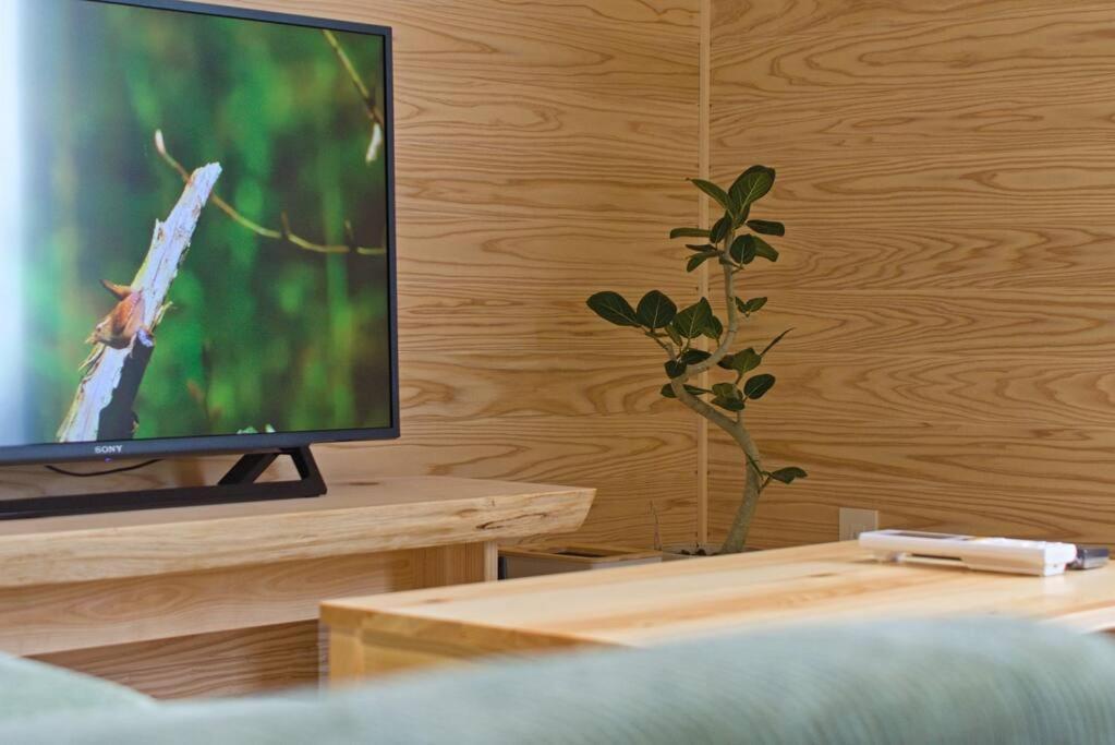 Hinoki No Ie - Cottage With Natural Hot Spring In A Cypress Bathtub Shika Eksteriør bilde